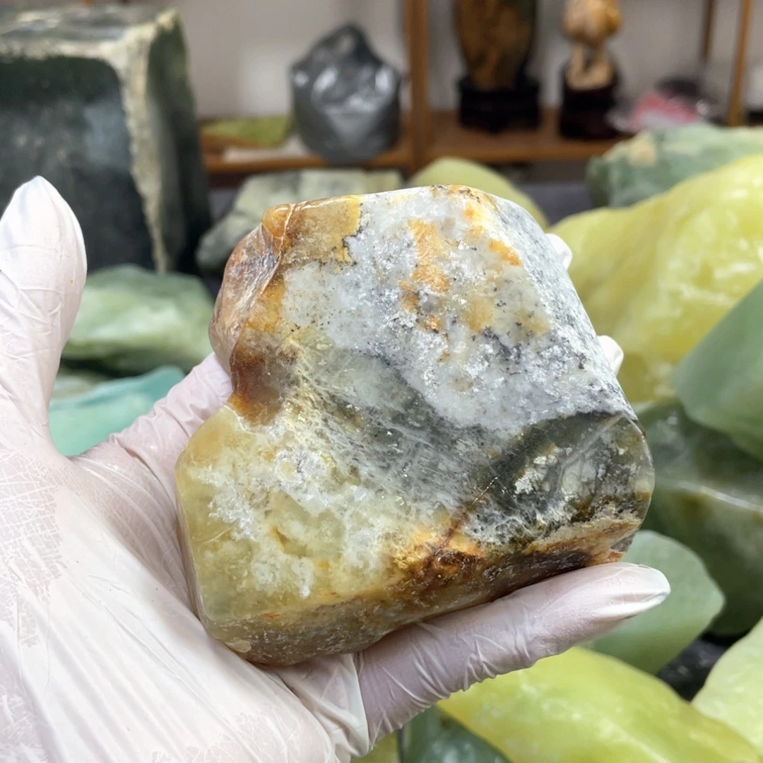 蛇纹石玉未镶嵌中国四大名玉简易