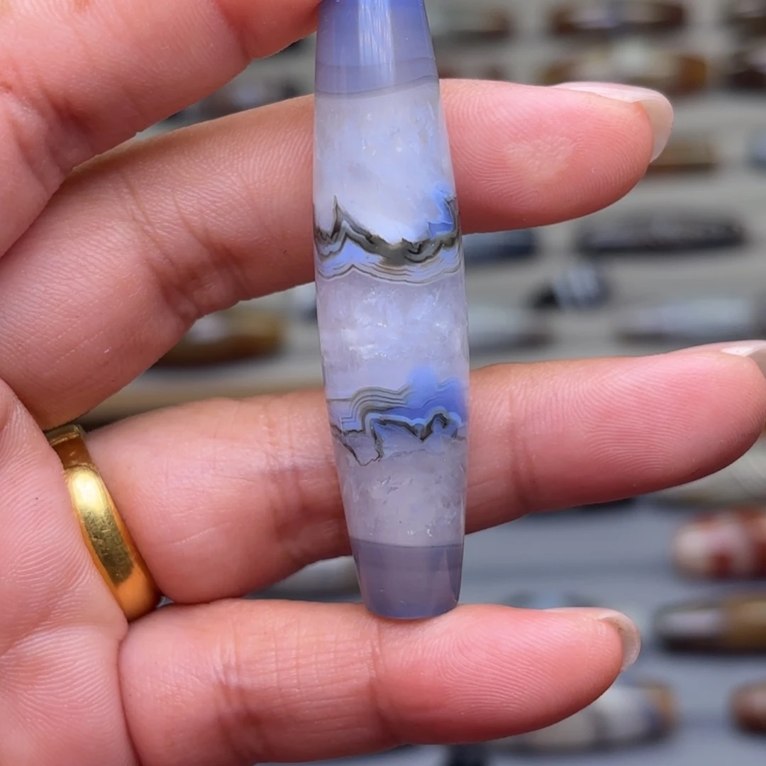 老***孩玛瑙/玉髓未镶嵌颈饰