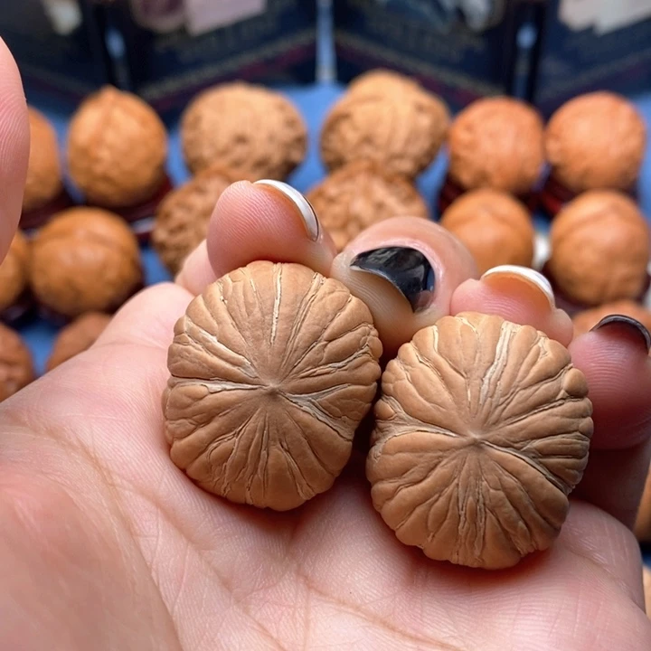 文玩核桃把件金丝南瓜