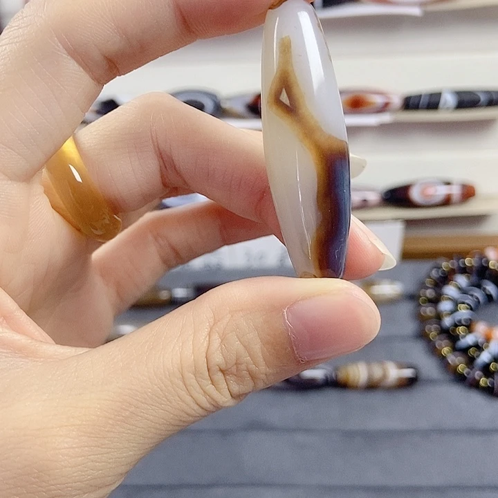 欢***迎未镶嵌颈饰玛瑙/玉髓