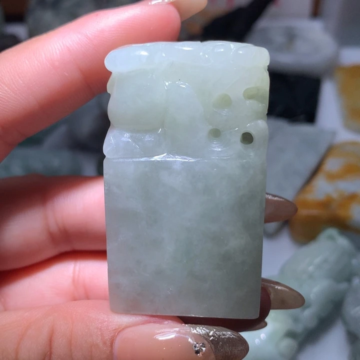 翡翠未镶嵌颈饰保真天然A货翡翠