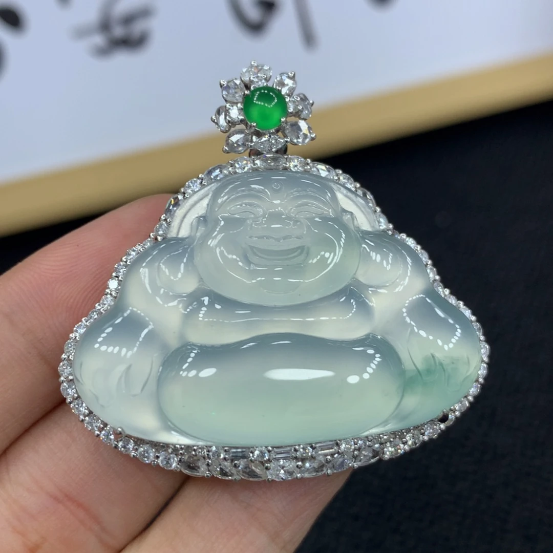颈饰18K金镶嵌翡翠佛公