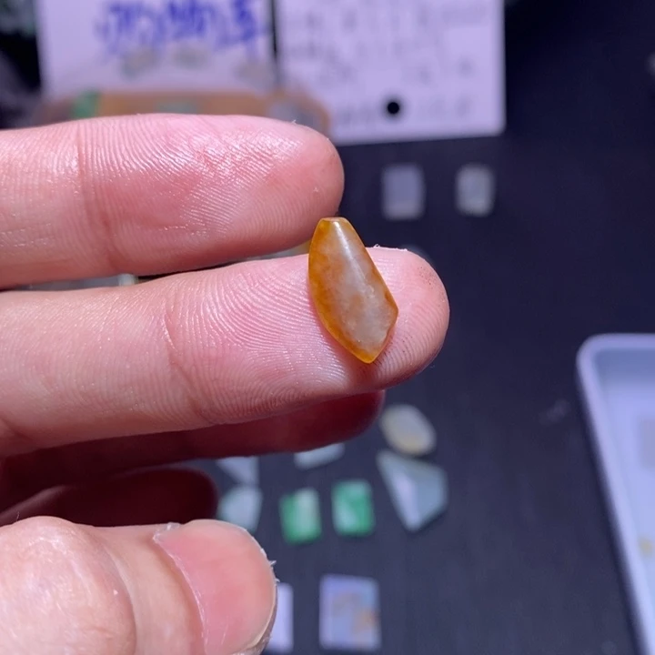 定制翡翠未镶嵌10