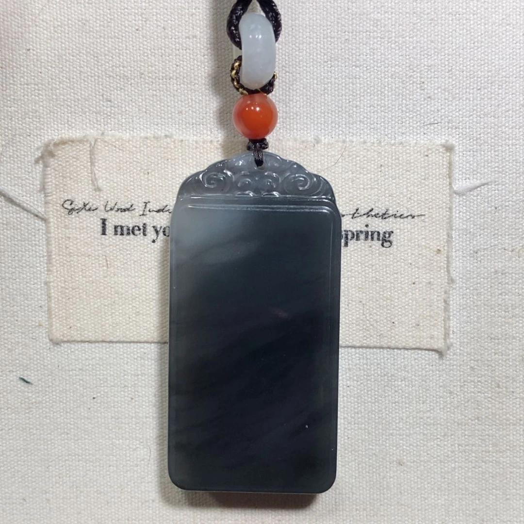 和田玉（糖玉）颈饰未镶嵌