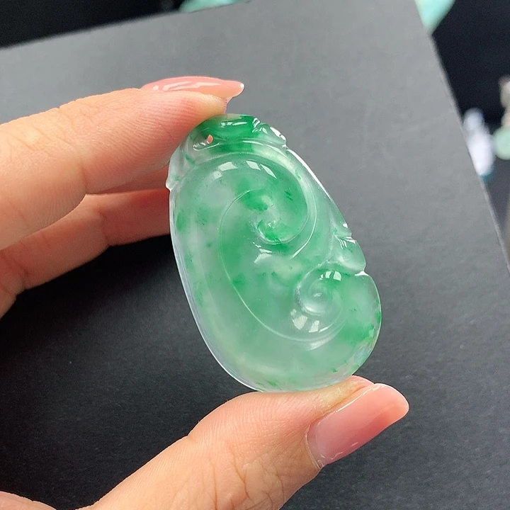 石英质玉颈饰未镶嵌