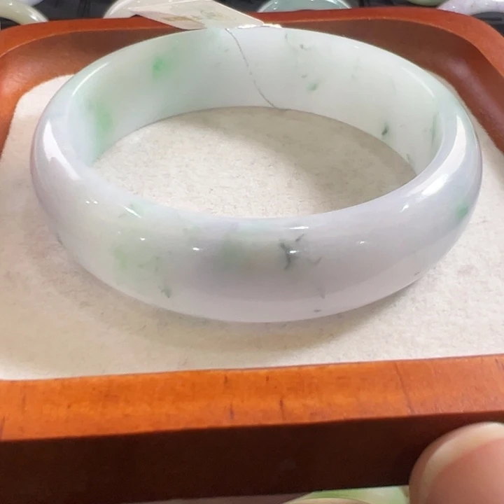 翡翠未镶嵌手镯翡翠