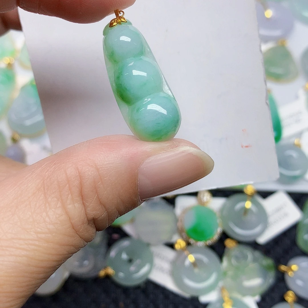 翡翠18K金镶嵌颈饰45578886