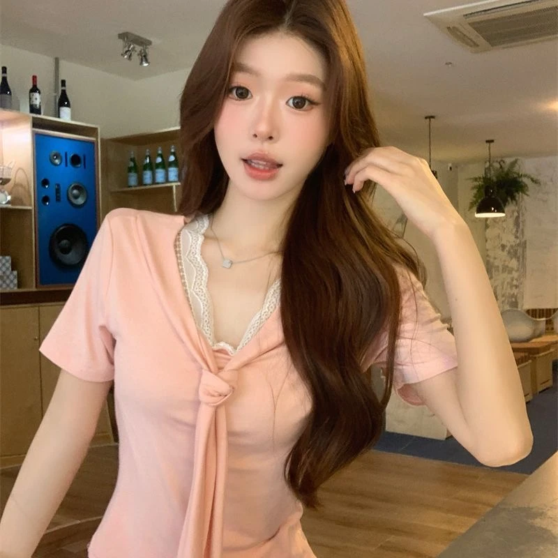 纯棉青春甜美风蕾丝拼接V领短袖女装新款收腰辣妹露锁骨体恤上衣