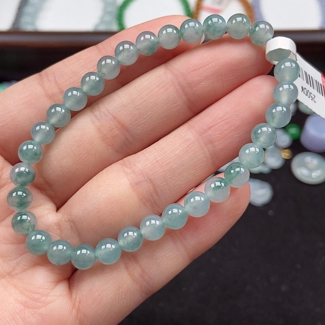 翡翠未镶嵌手串卡5.9