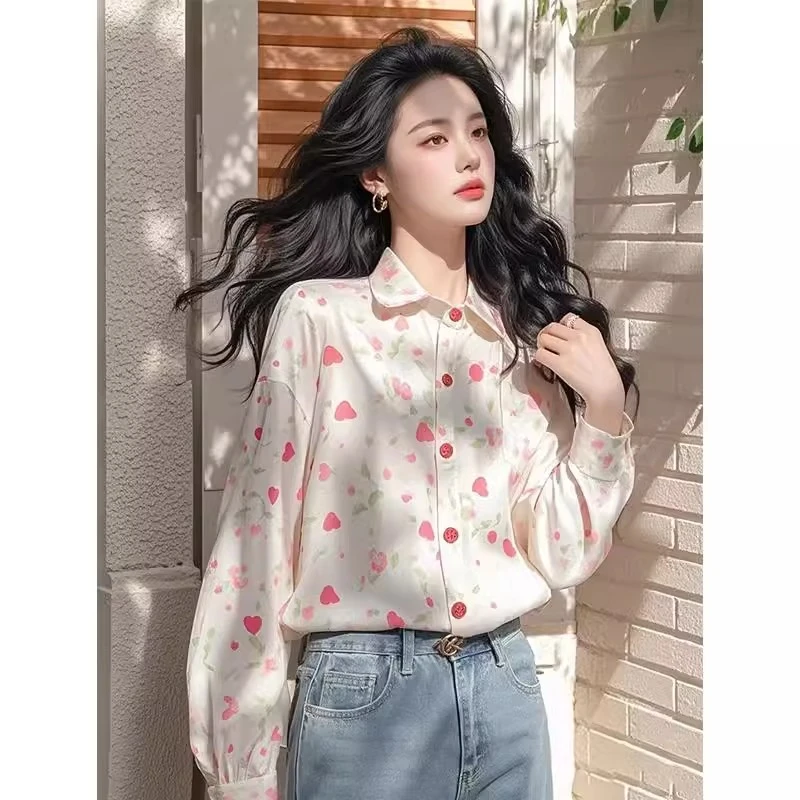 时尚优雅小香风白色印花翻领长袖衬衫女春季新款别致百搭复古衬衣