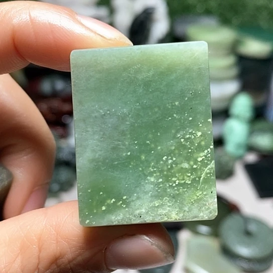 未镶嵌和田玉（糖玉）珠宝半成品