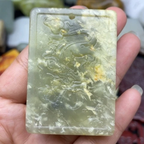 蛇纹石玉未镶嵌颈饰31
