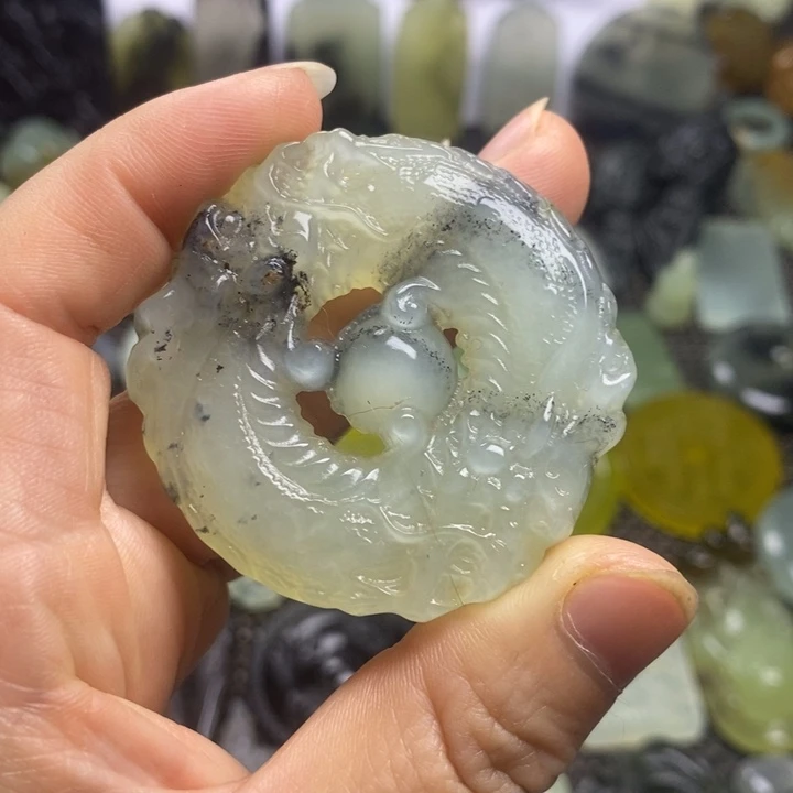 合金蛇纹石玉颈饰