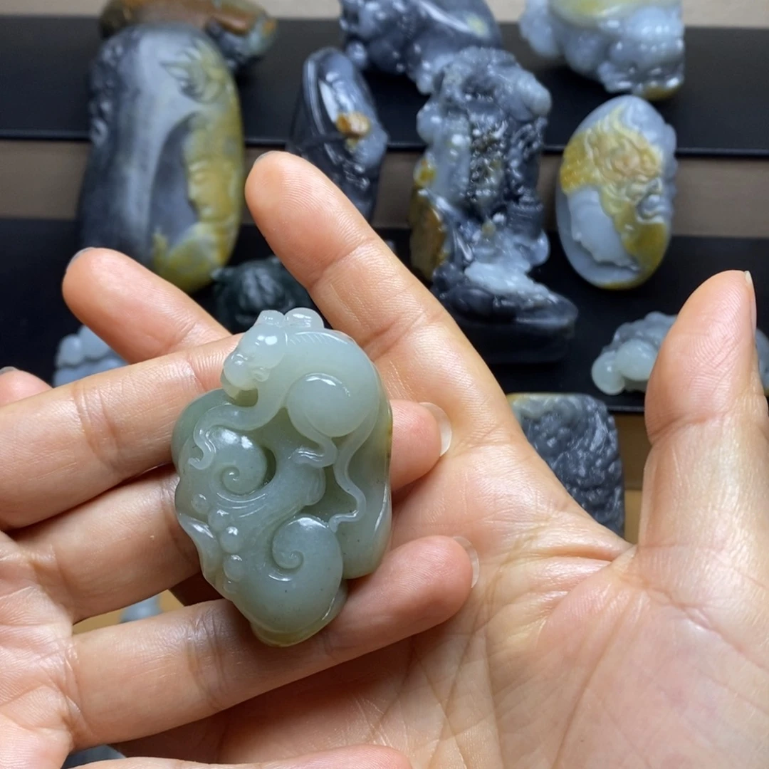 颈饰未镶嵌和田玉