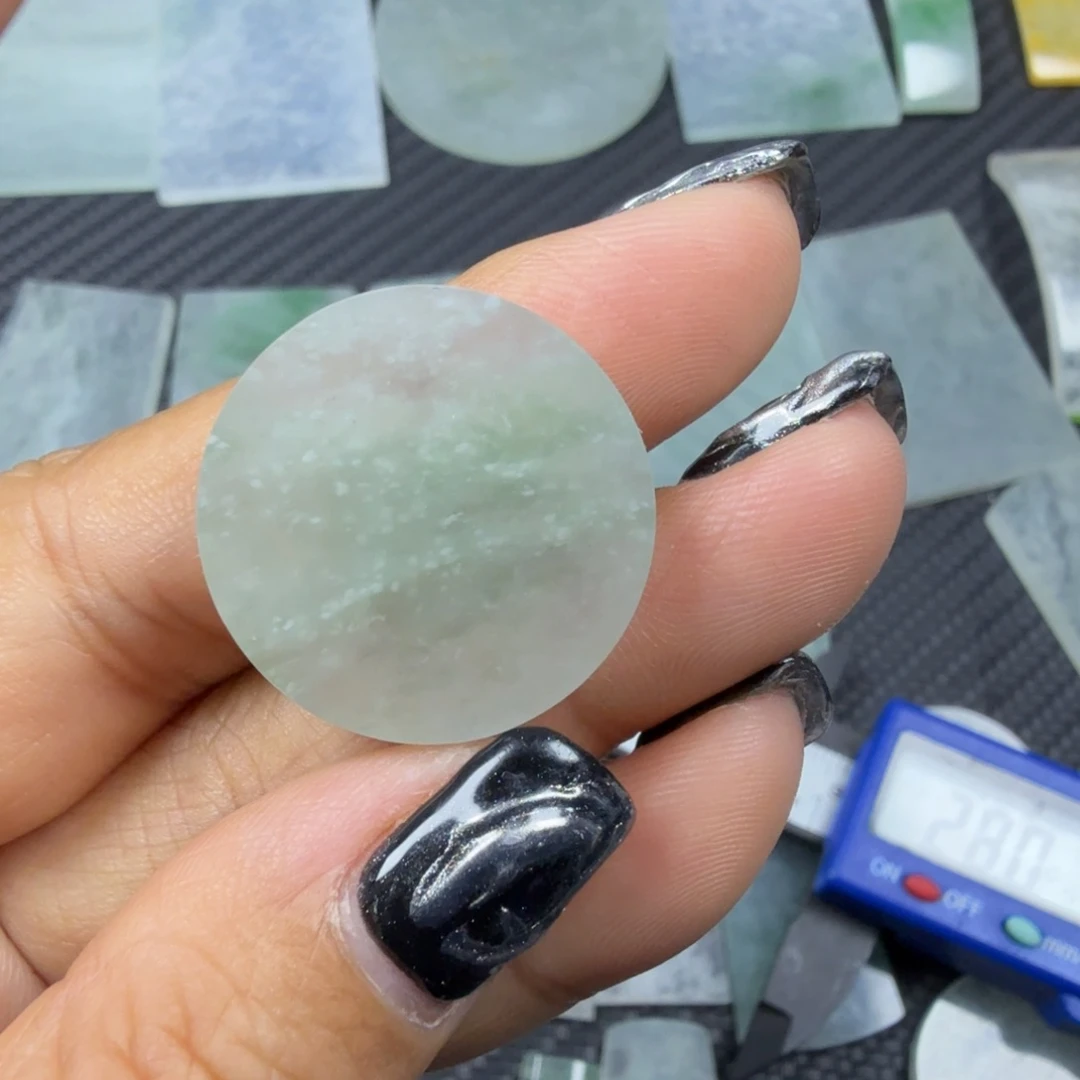 翡翠颈饰未镶嵌天然缅甸a货翡翠 有纹