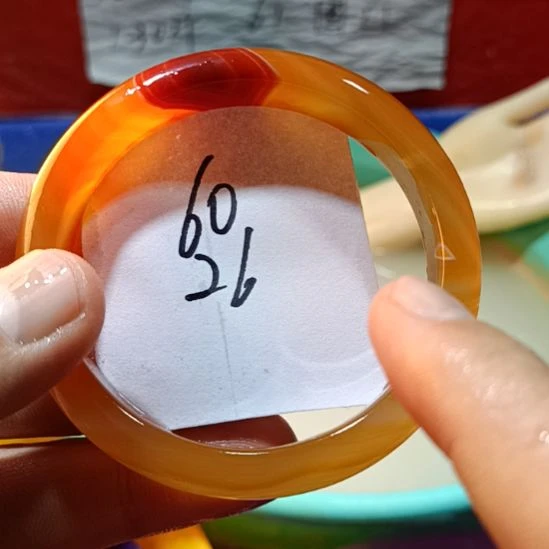 玛瑙/玉髓手镯未镶嵌