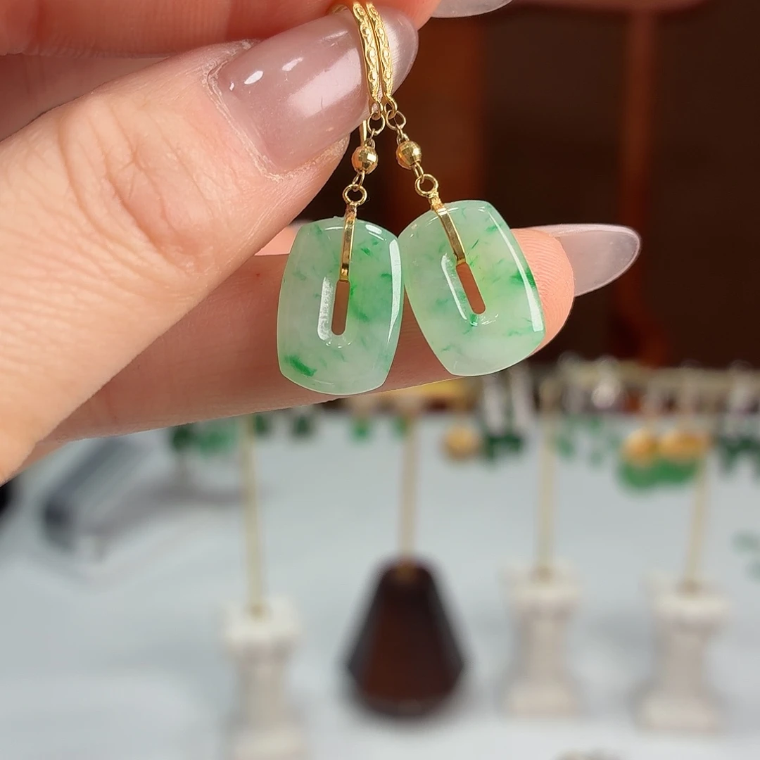 翡翠18K金镶嵌耳饰耳饰