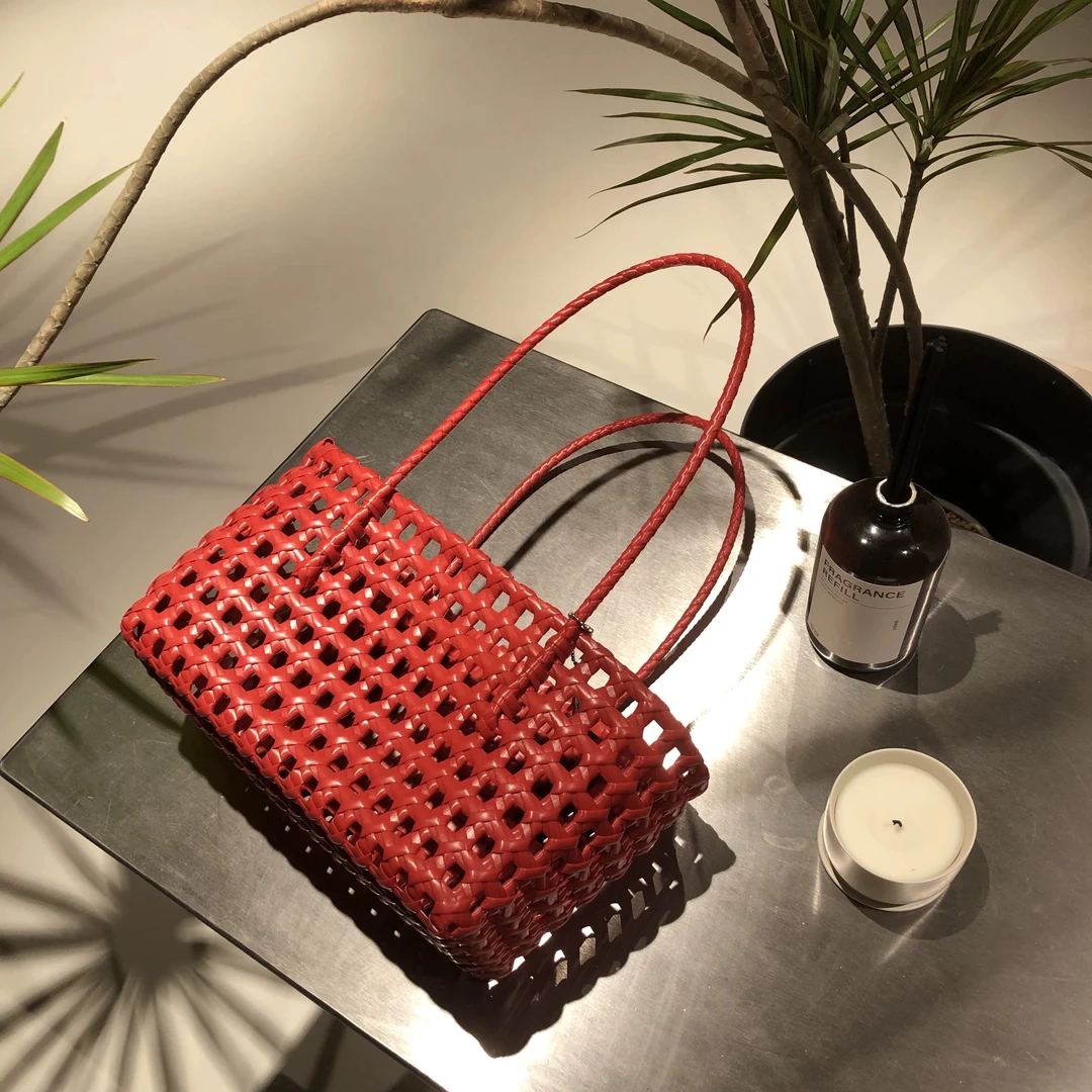 韩国镂空编织度假篮子包小众钥匙挂件沙滩购物腋下手提设计师新