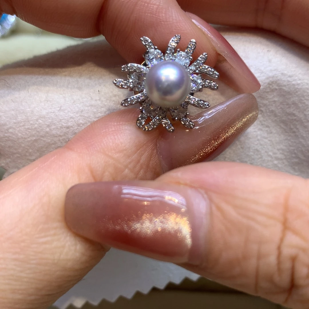 未镶嵌胸饰海水珍珠