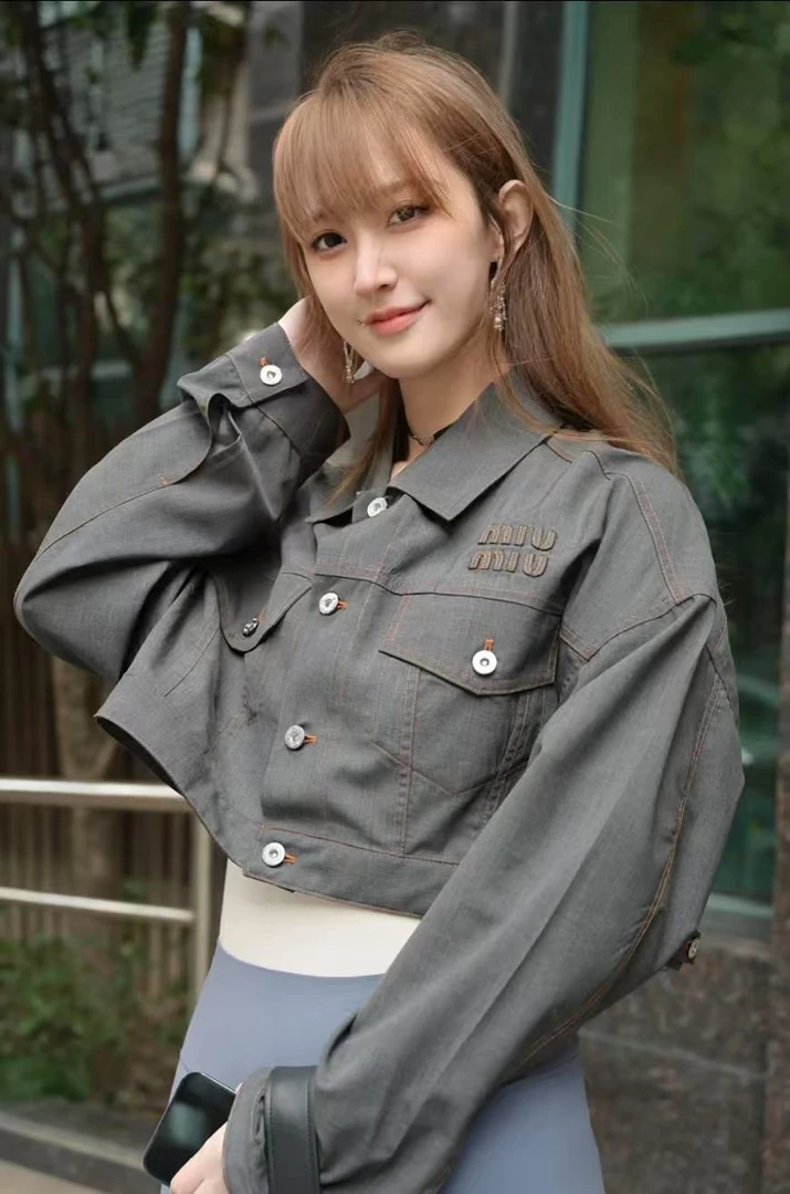 99新 MIU MIU/缪缪  qq二三零 绵羊毛 23sslogo牛仔外套 40码