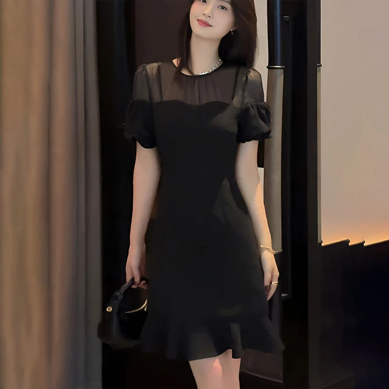 法式气质短袖蕾丝拼接时尚连衣裙女2025新款夏季超火纯欲a字裙女