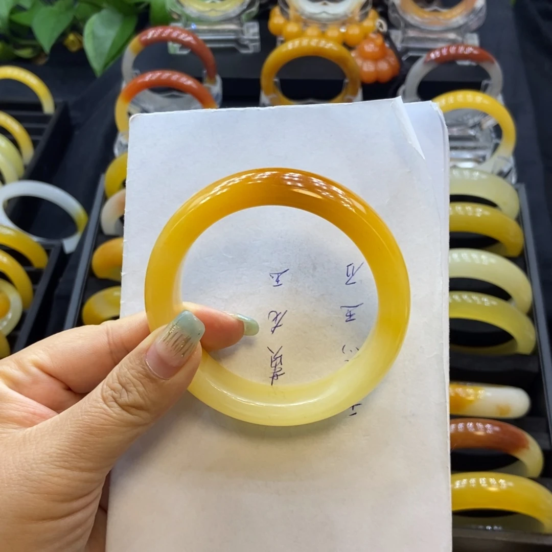 雨***晴石英质玉（黄龙玉）未镶嵌手镯H