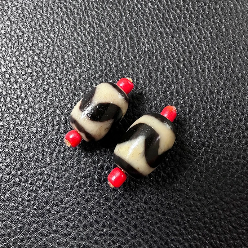 【藏玺·物与悟/缘】台珠 老冯手工仿纯小牙牙桶珠一对 多样性发其一