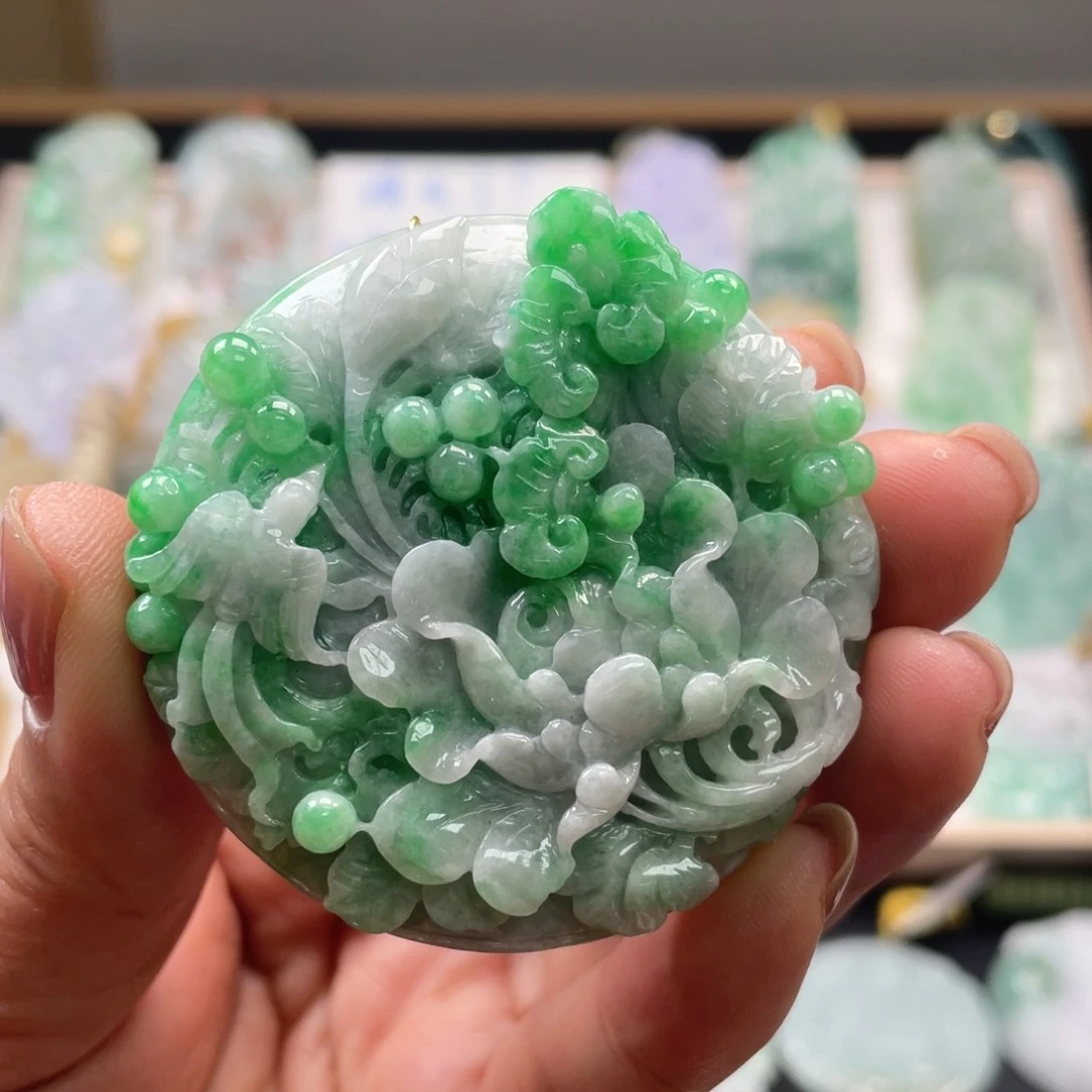 翡翠吊坠(不含链)未镶嵌