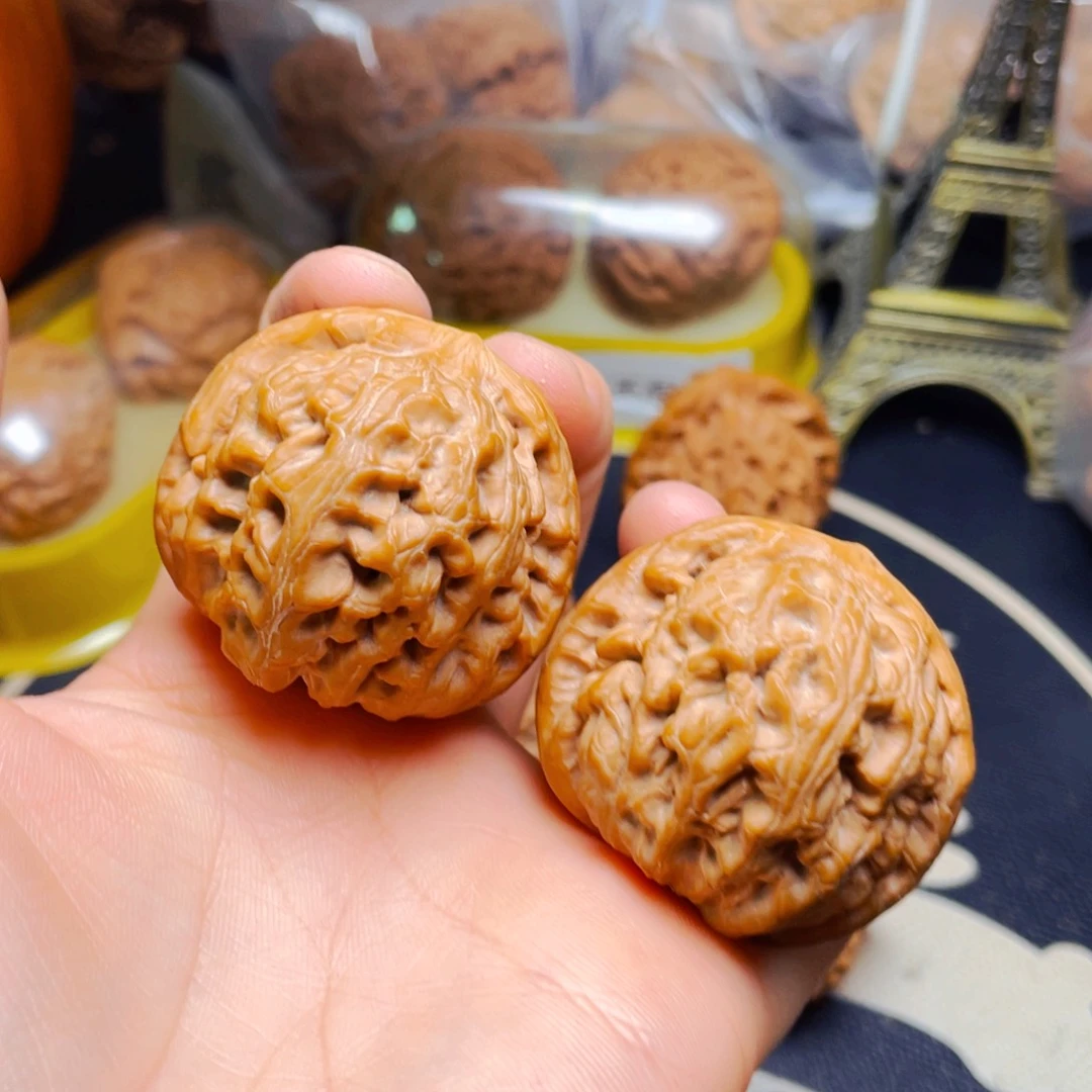 文玩核桃把件叮*猫红锦鲤一对