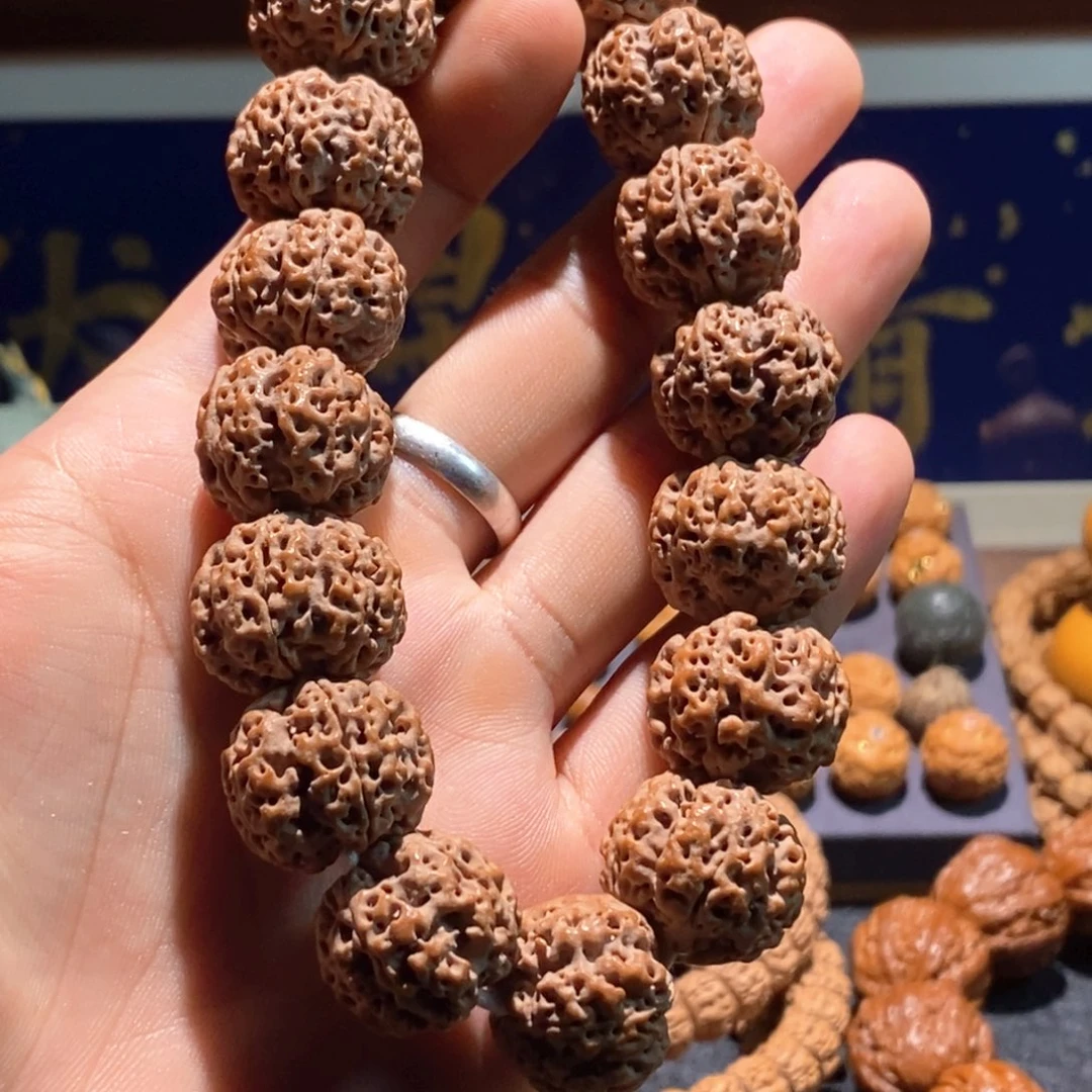 绑***盒吊坠金刚菩提蜂王