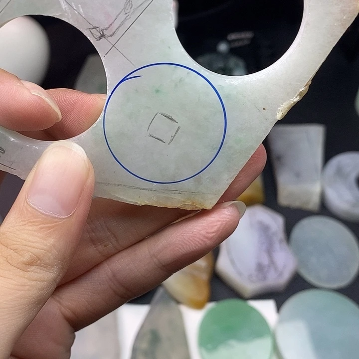 定制翡翠未镶嵌山鬼包工