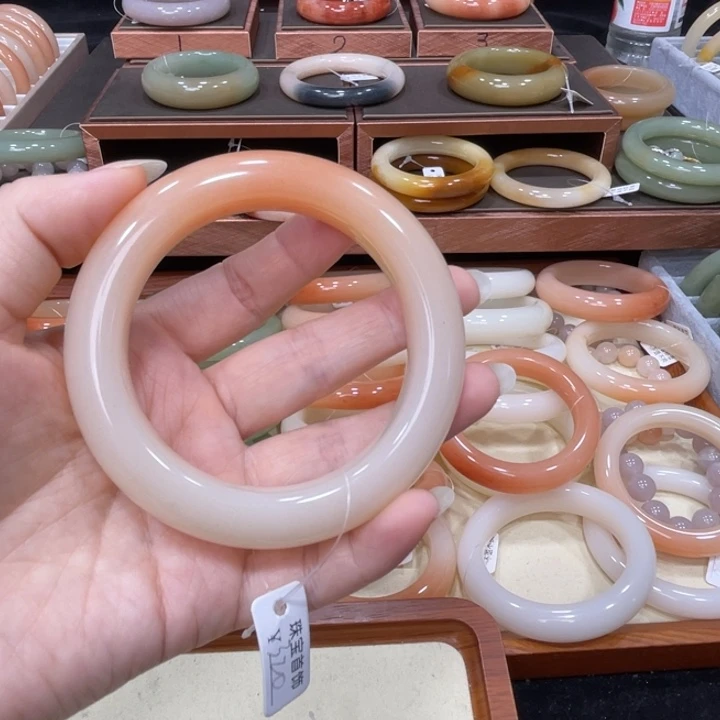 石英质玉手镯未镶嵌1**8