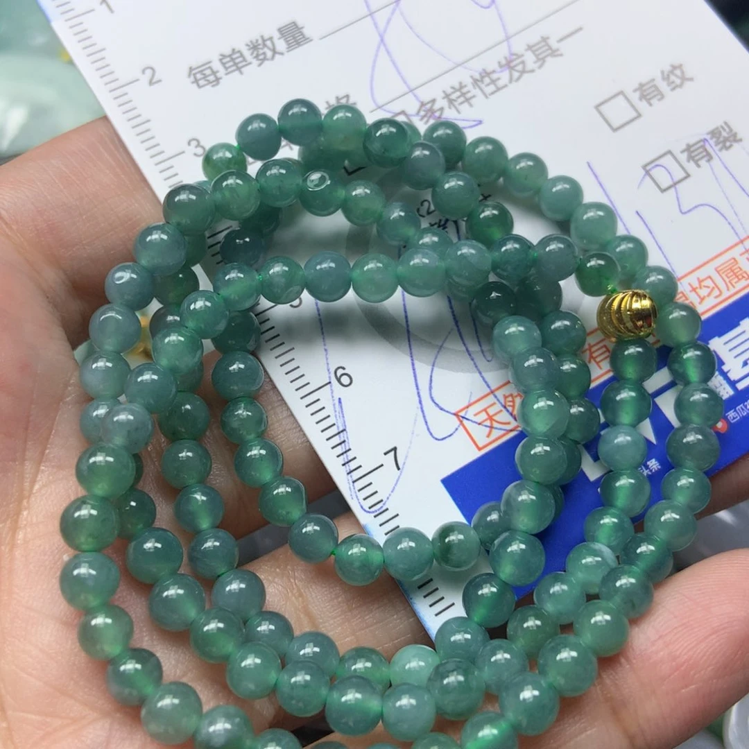 翡翠颈饰未镶嵌天然翡翠