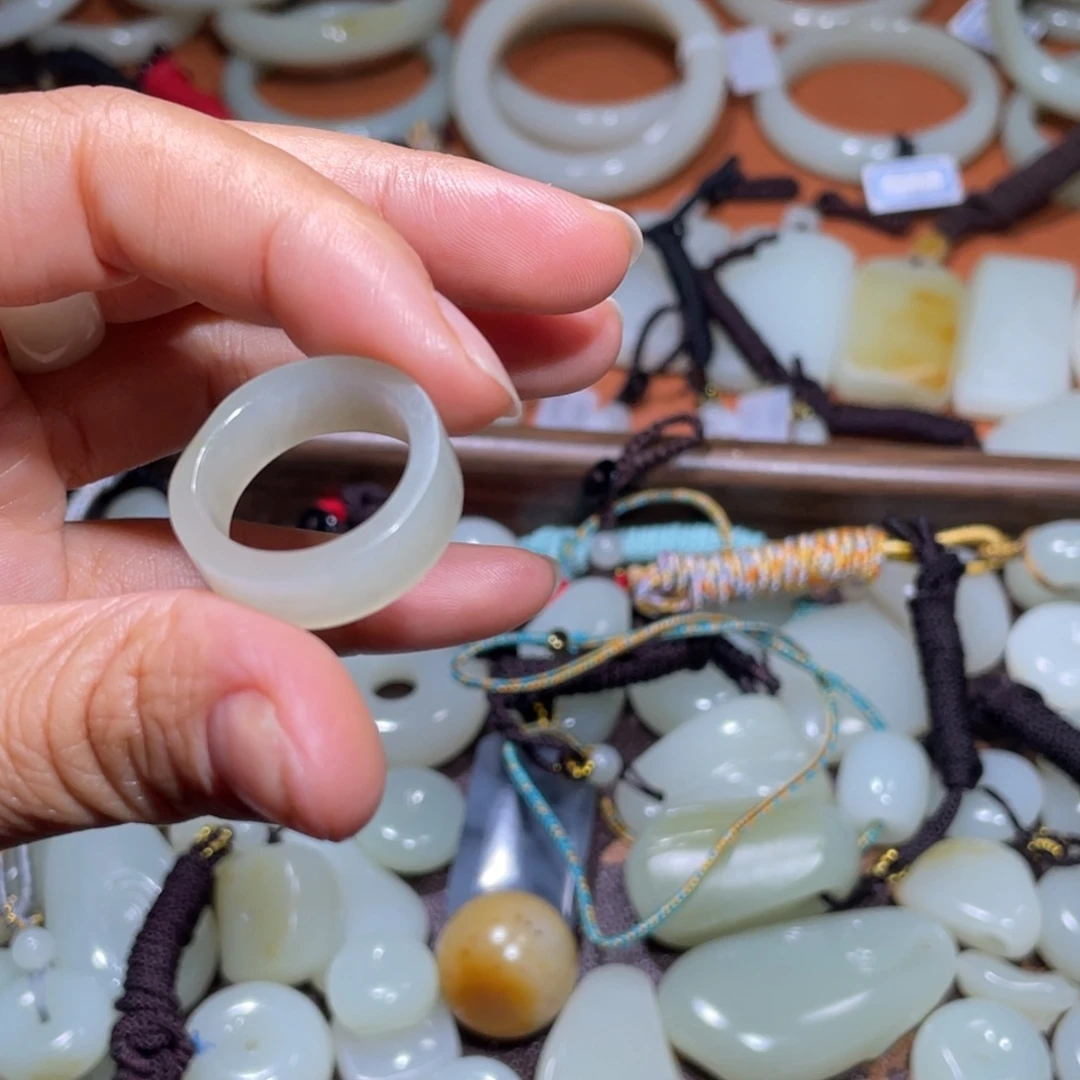 和田玉（白玉）未镶嵌颈饰