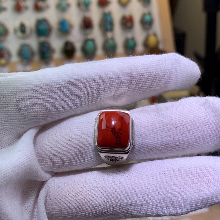 南红玛瑙足银镶嵌戒指
