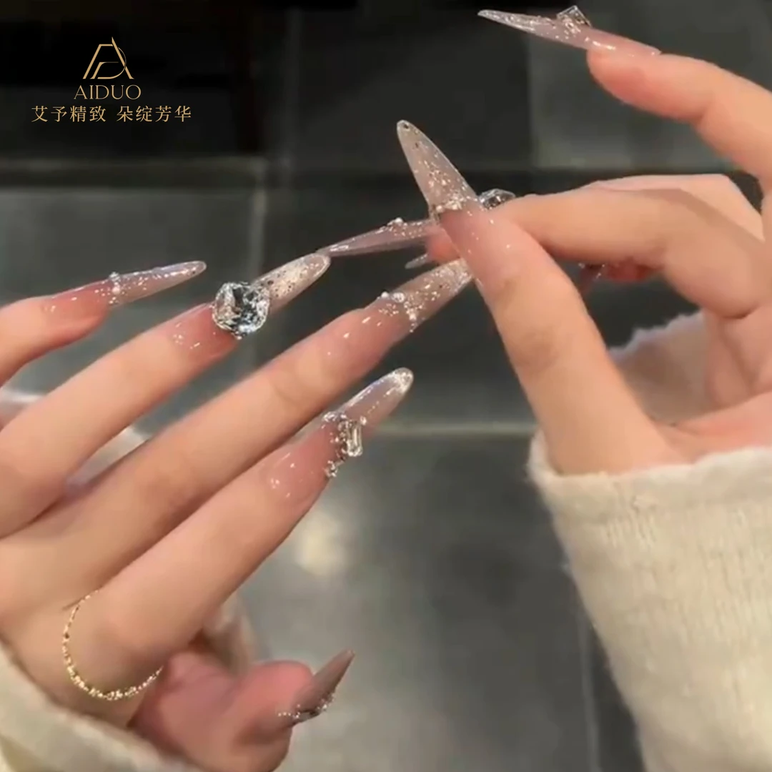 【琉璃碎钻】纯手工穿戴甲新款爆闪闪钻轻奢高级猫眼显白可拆卸美甲