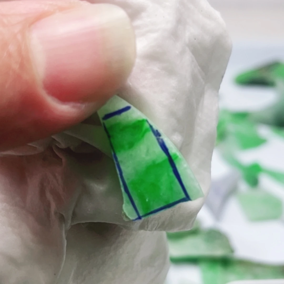 【闪购商品】翡翠颈饰未镶嵌A货