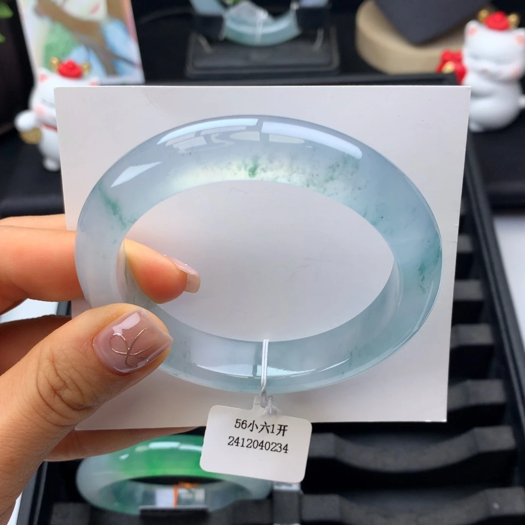 翡翠手镯未镶嵌56-57高冰蓝飘花正圈