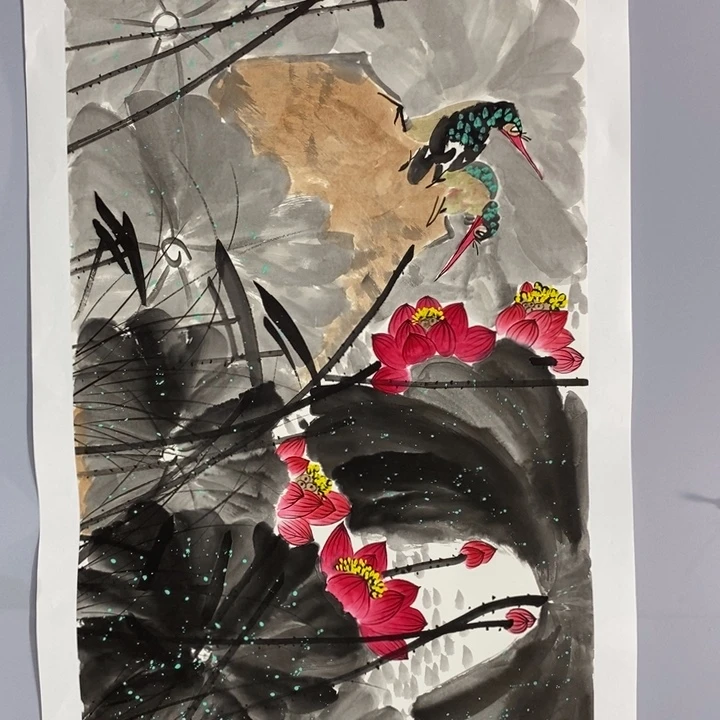 手绘作品等多种形式进行