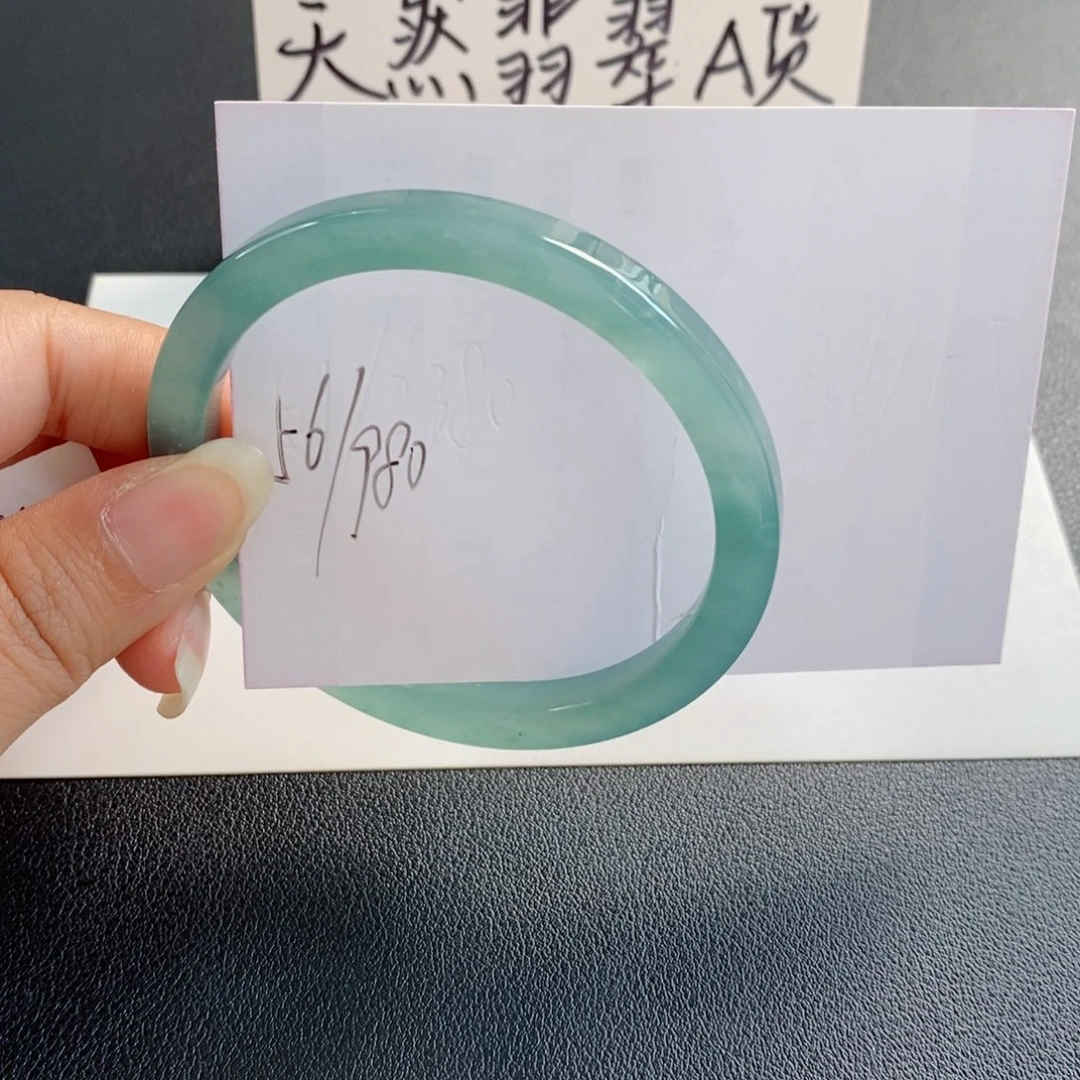 未镶嵌手镯翡翠天然翡翠