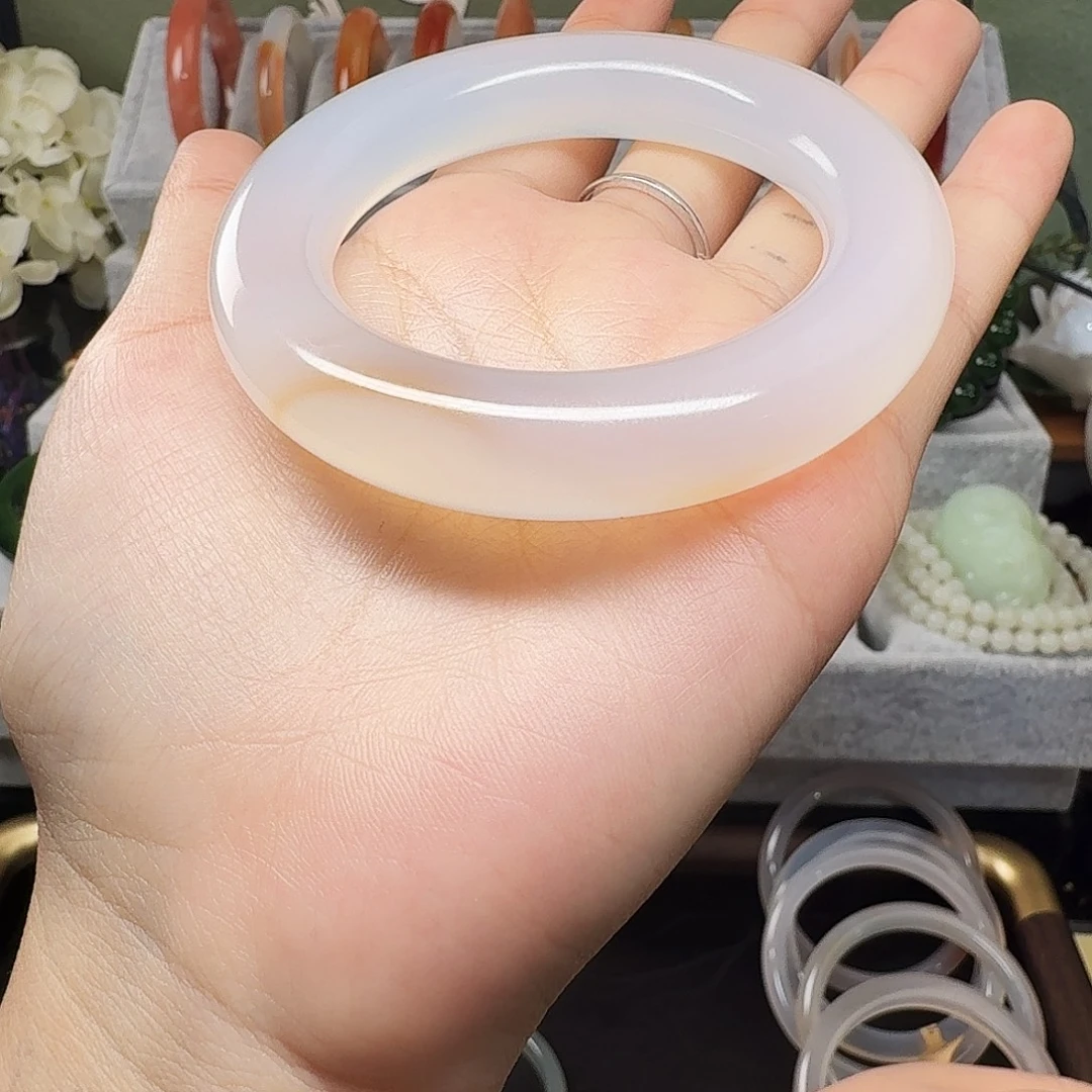 一****玛瑙/玉髓未镶嵌手镯