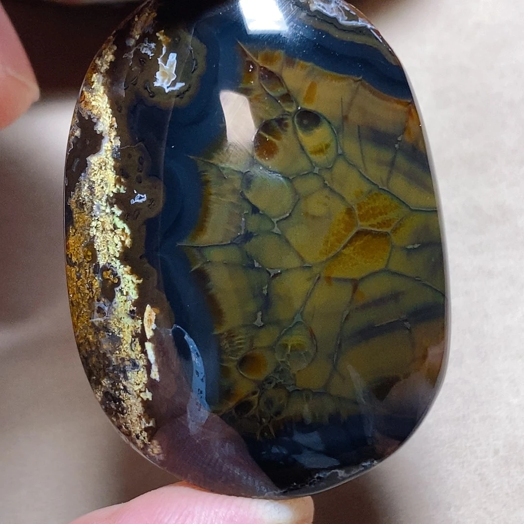 未镶嵌颈饰玛瑙/玉髓章****心