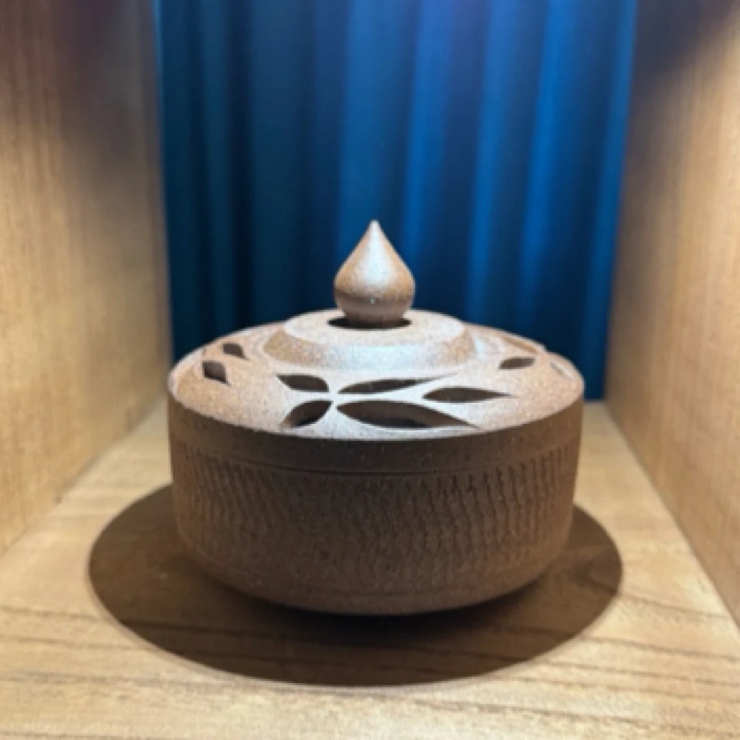 定窑粗瓷泥料手工镂空荷花香炉