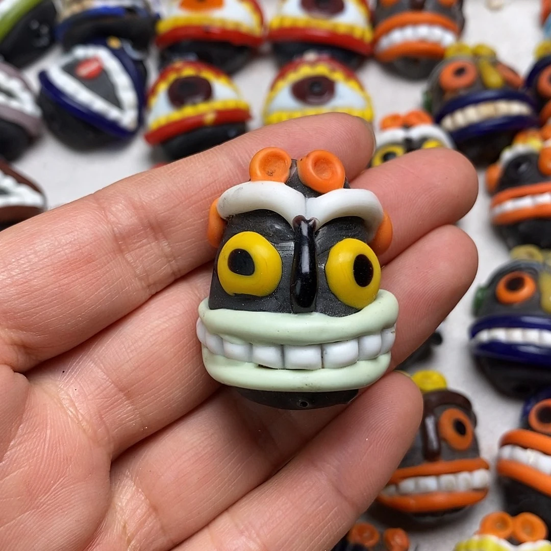 琉璃颈饰福利大牙