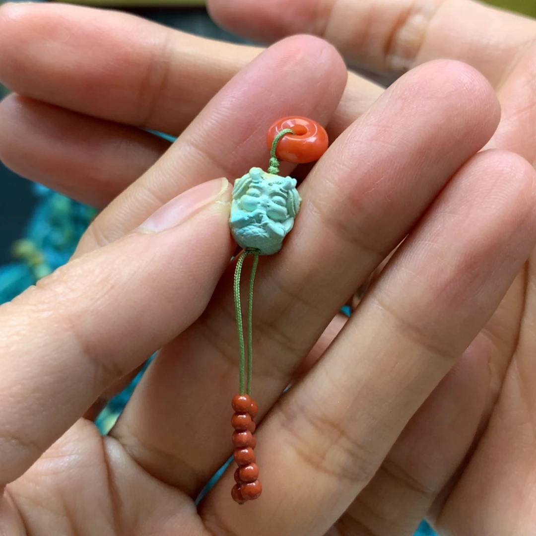 南红玛瑙配饰未镶嵌