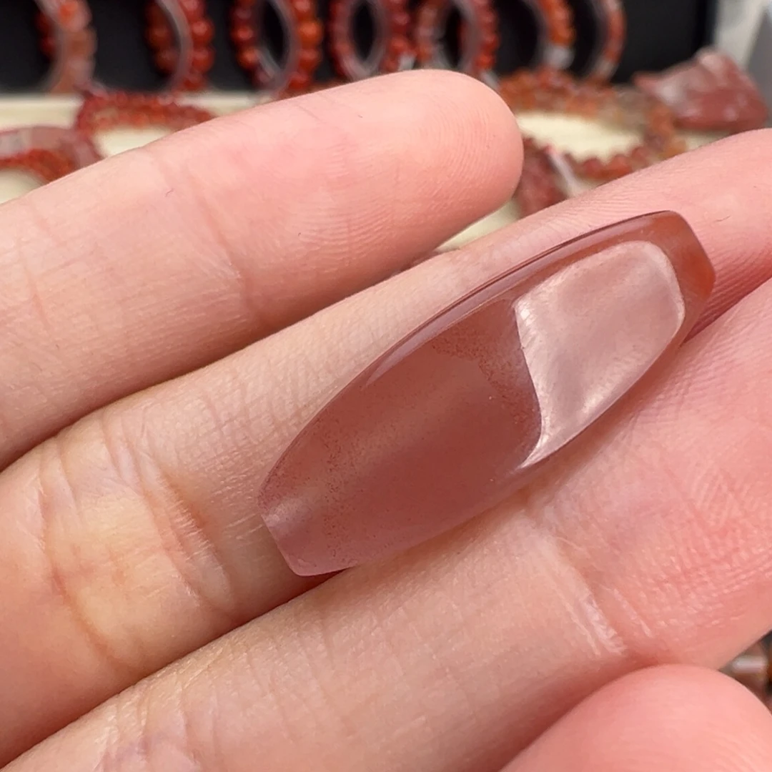 南红玛瑙未镶嵌颈饰六方桶珠