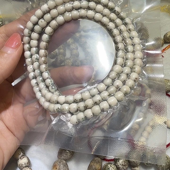 手串星月菩提石玉料绿包白5/6双留白