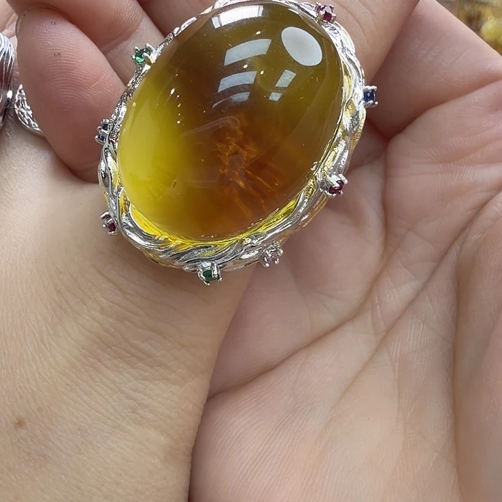 琥珀未镶嵌珠宝奇石