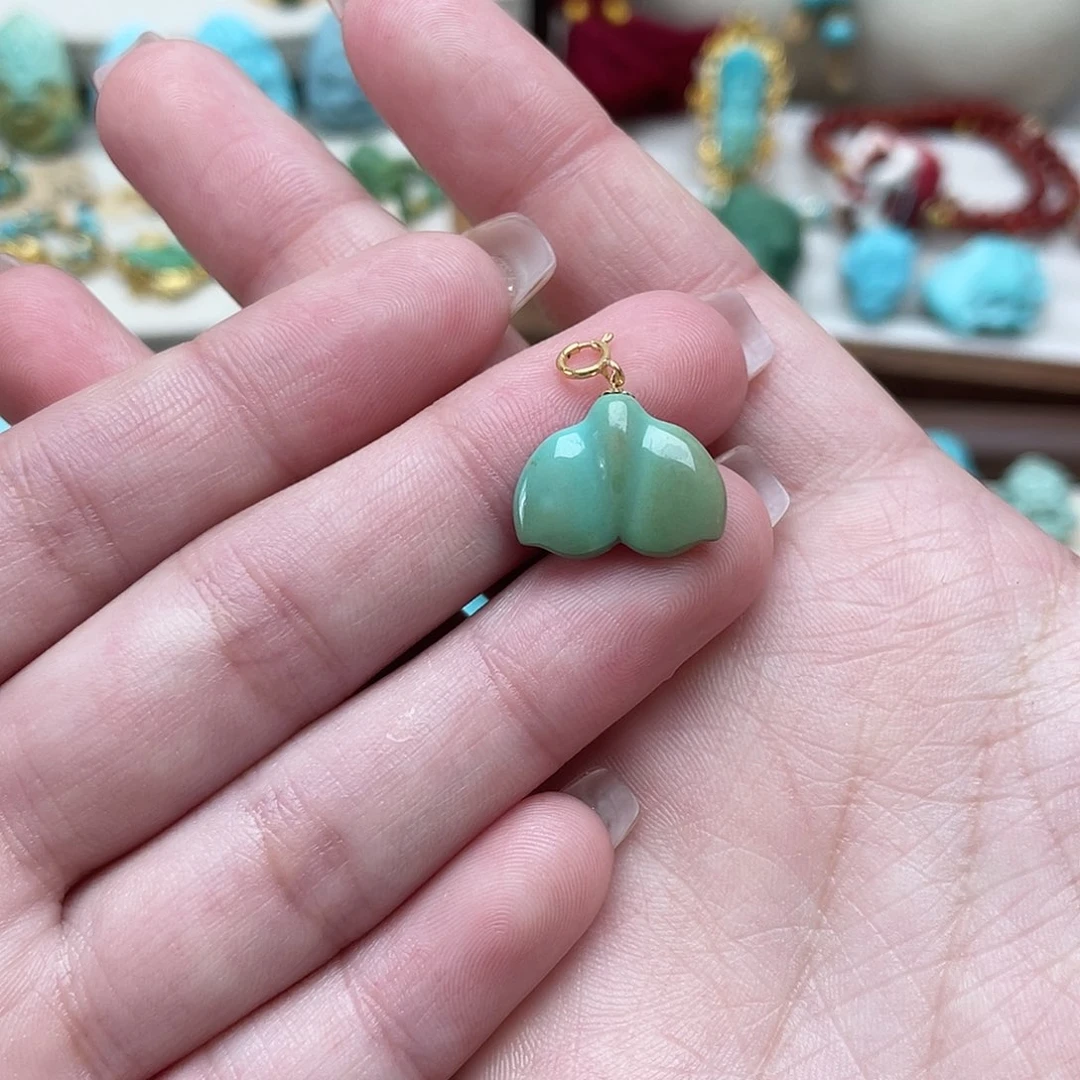 绿松石18K金镶嵌设计款鱼尾滴流