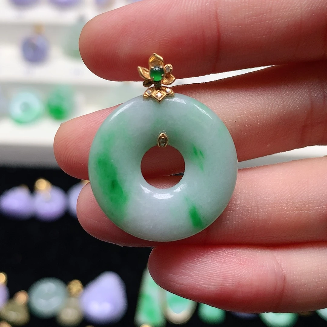 颈饰18K金镶嵌翡翠翡翠吊坠